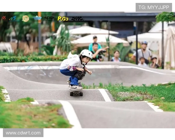 成都飞盘队在滑板精英赛中以88分稳居积分榜首位